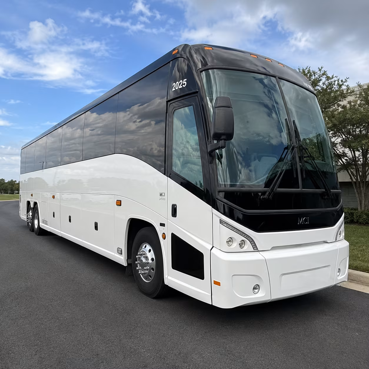 bus rentals for innings festival and outdoor concert events at tempe beach park